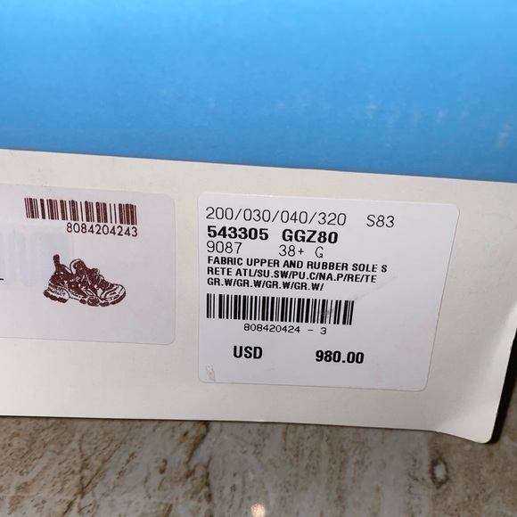 Gucci white and silver Flashtrek sneakers💕 - Picture 5 of 14